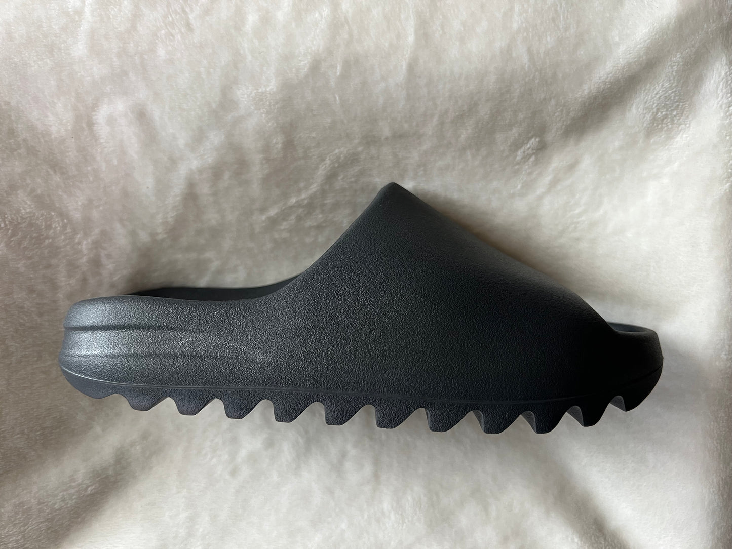 Adidas Yeezy Slide "Onyx"