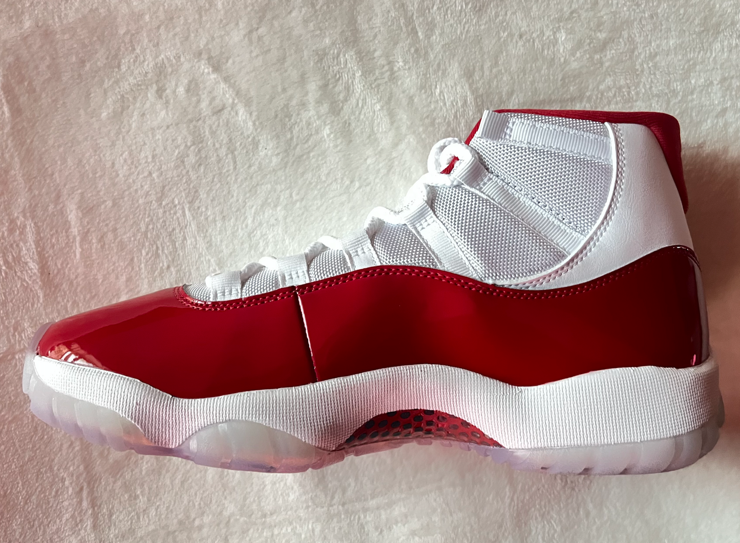 Air Jordan Retro 11 "Cherry"